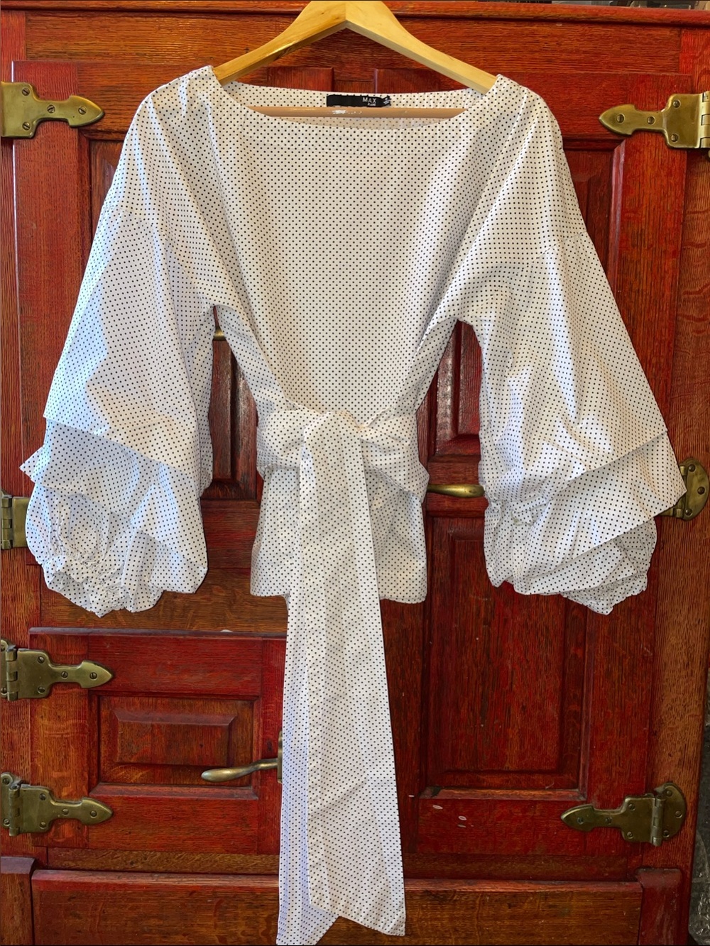 Balloon Sleeve Cotton Poplin Blouse White with Black Dots with Sash Like New